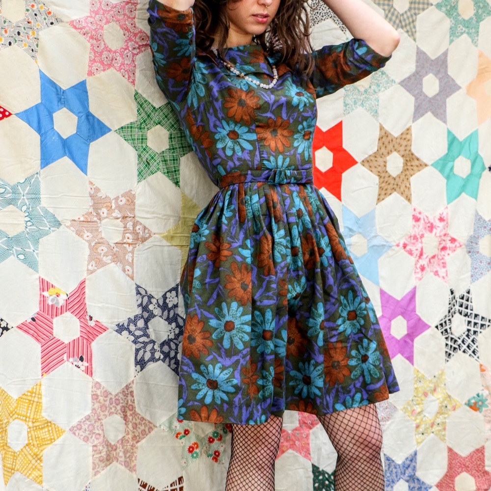 vintage daisy rockabilly dress